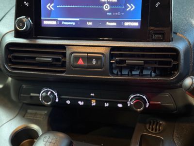 2023 Peugeot Partner