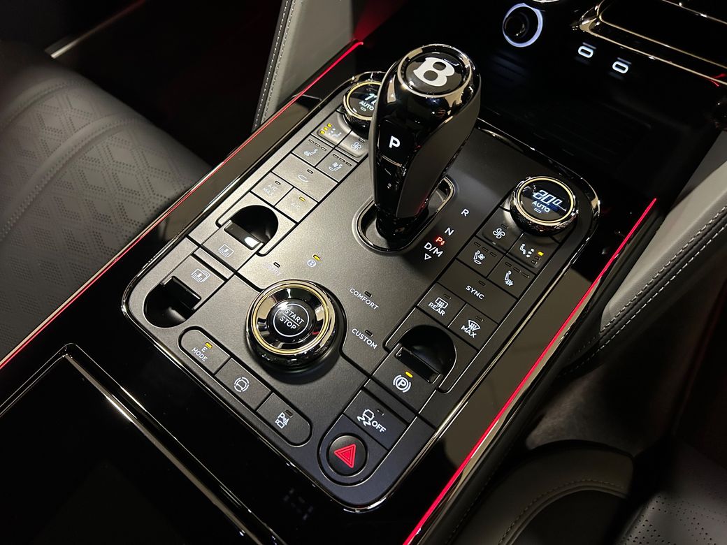 2025 Bentley Flying Spur