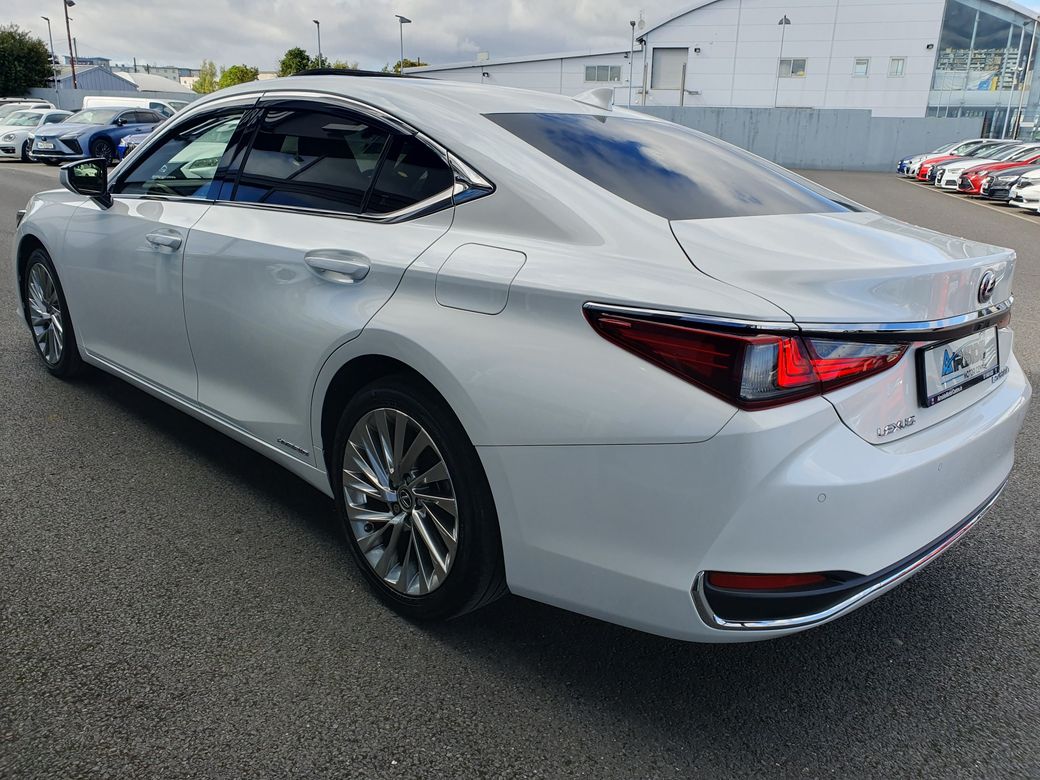 2020 Lexus ES 300h
