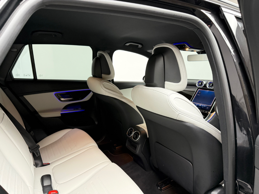 2025 Mercedes-Benz GLC Class