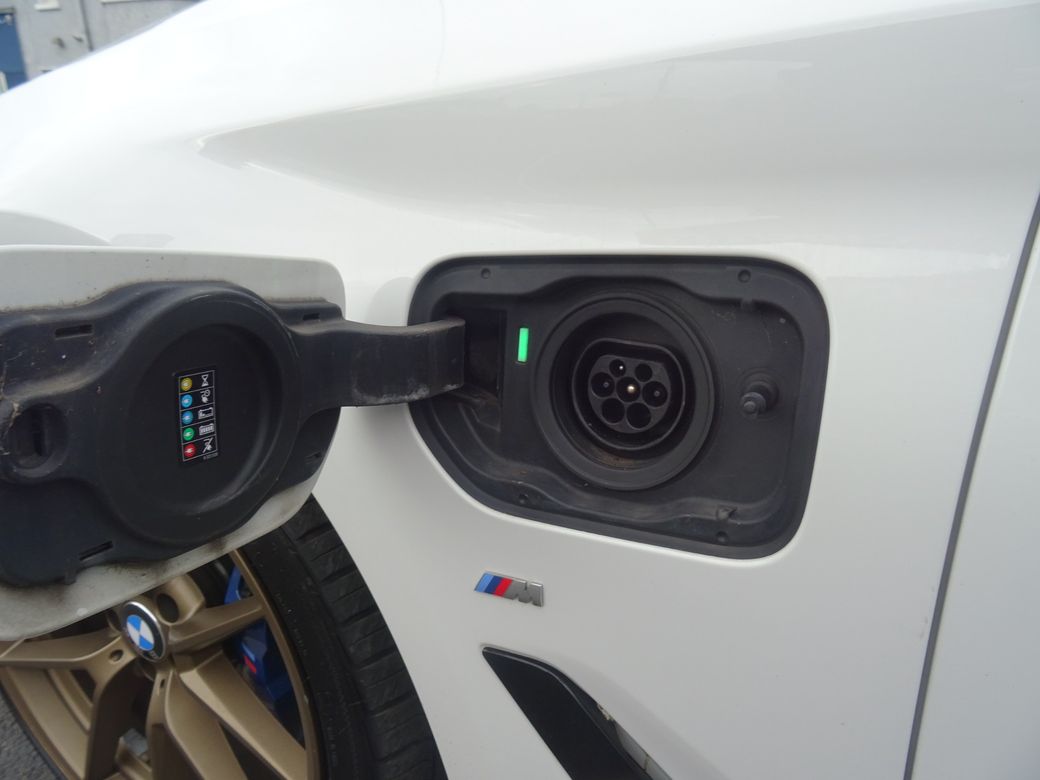 2019 BMW 530
