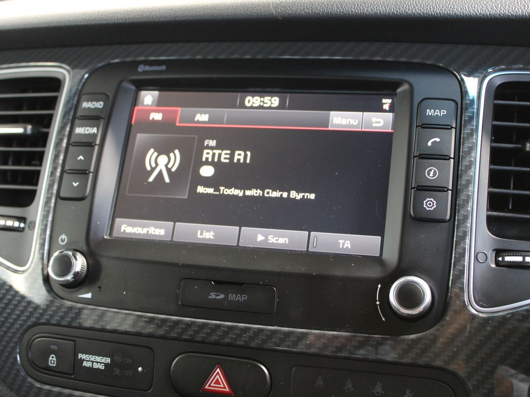 2017 Kia Carens