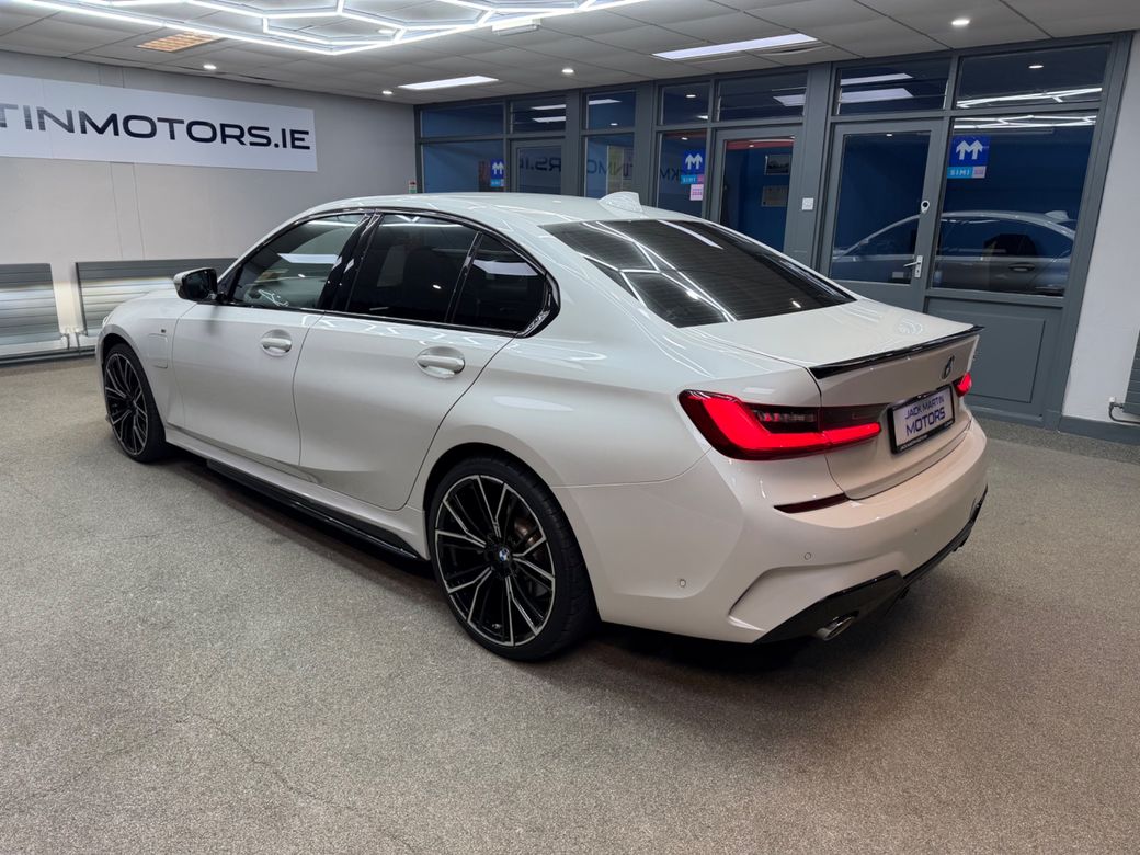 2021 BMW 330