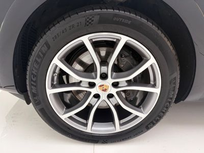 2025 Porsche Cayenne