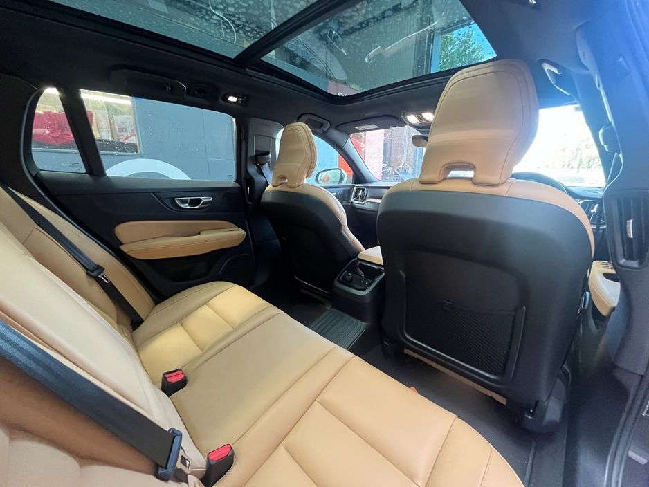 2025 Volvo V60