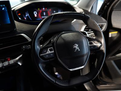 2022 Peugeot 5008