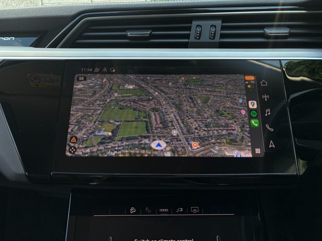 2022 Audi e-tron