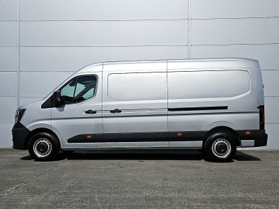 2025 Renault Master