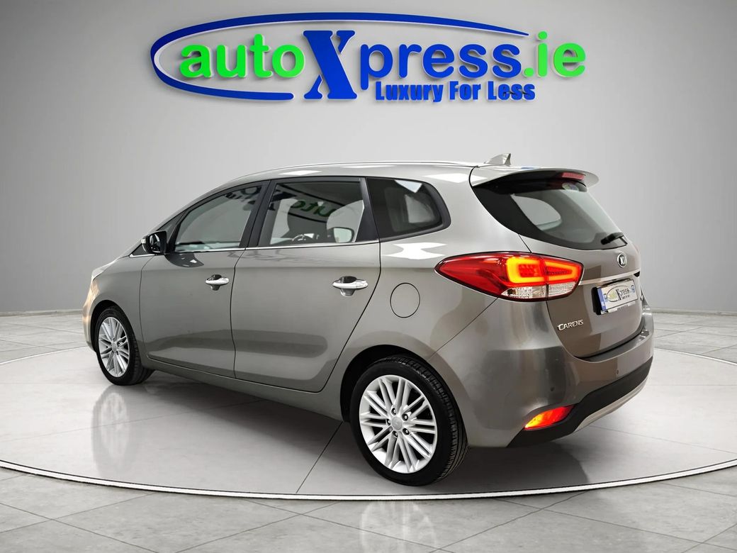 2017 Kia Carens
