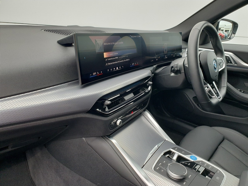 2025 BMW i4
