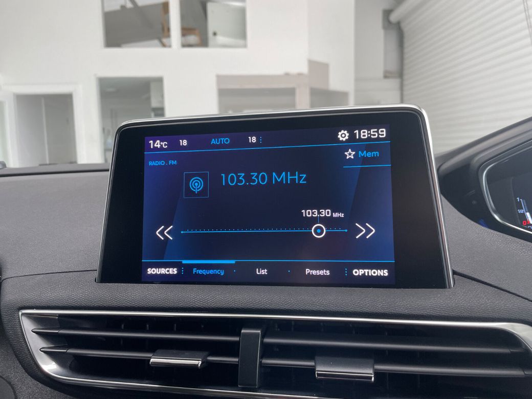 2021 Peugeot 5008