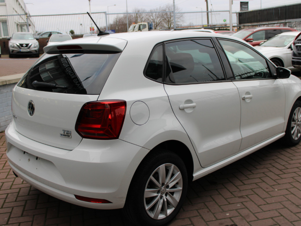 2016 Volkswagen Polo