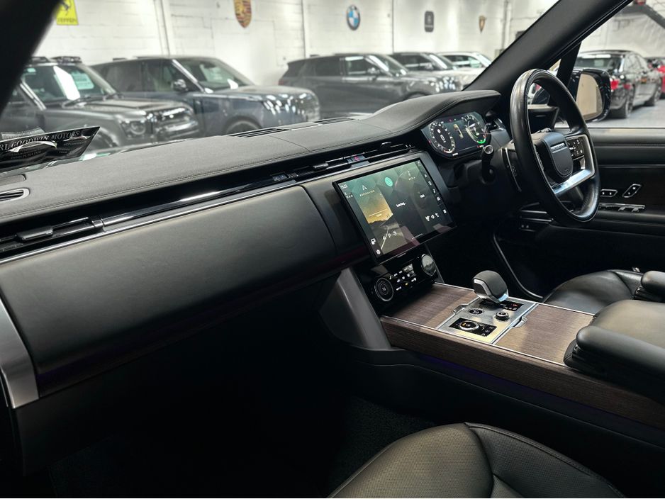 2023 Land Rover Range Rover