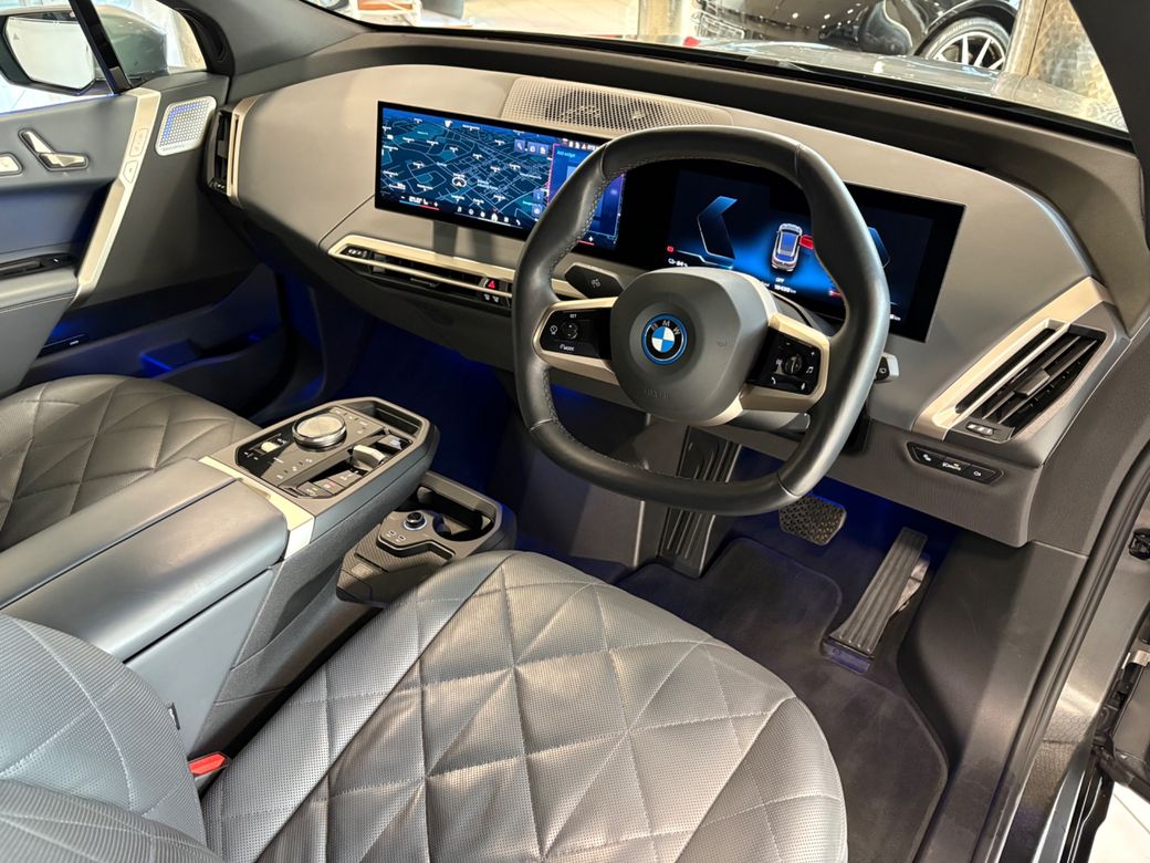 2023 BMW iX