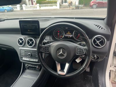2017 Mercedes-Benz A 180