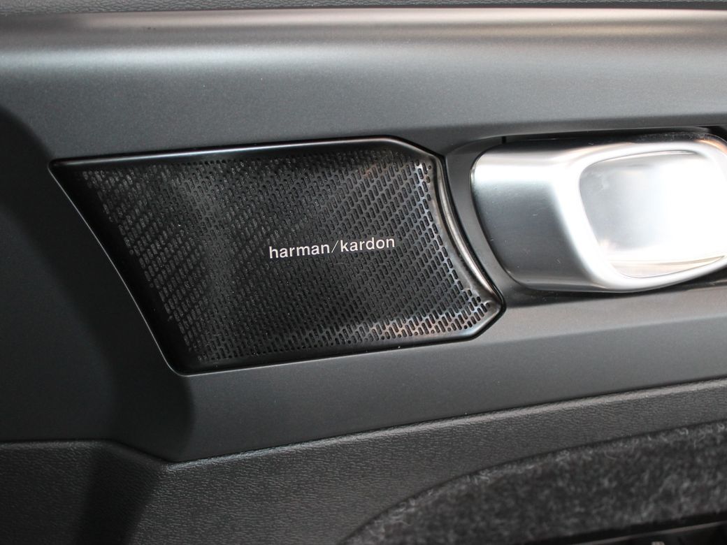 2021 Volvo XC40