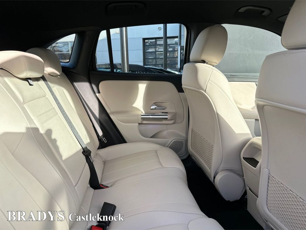 2026 Mercedes-Benz EQA