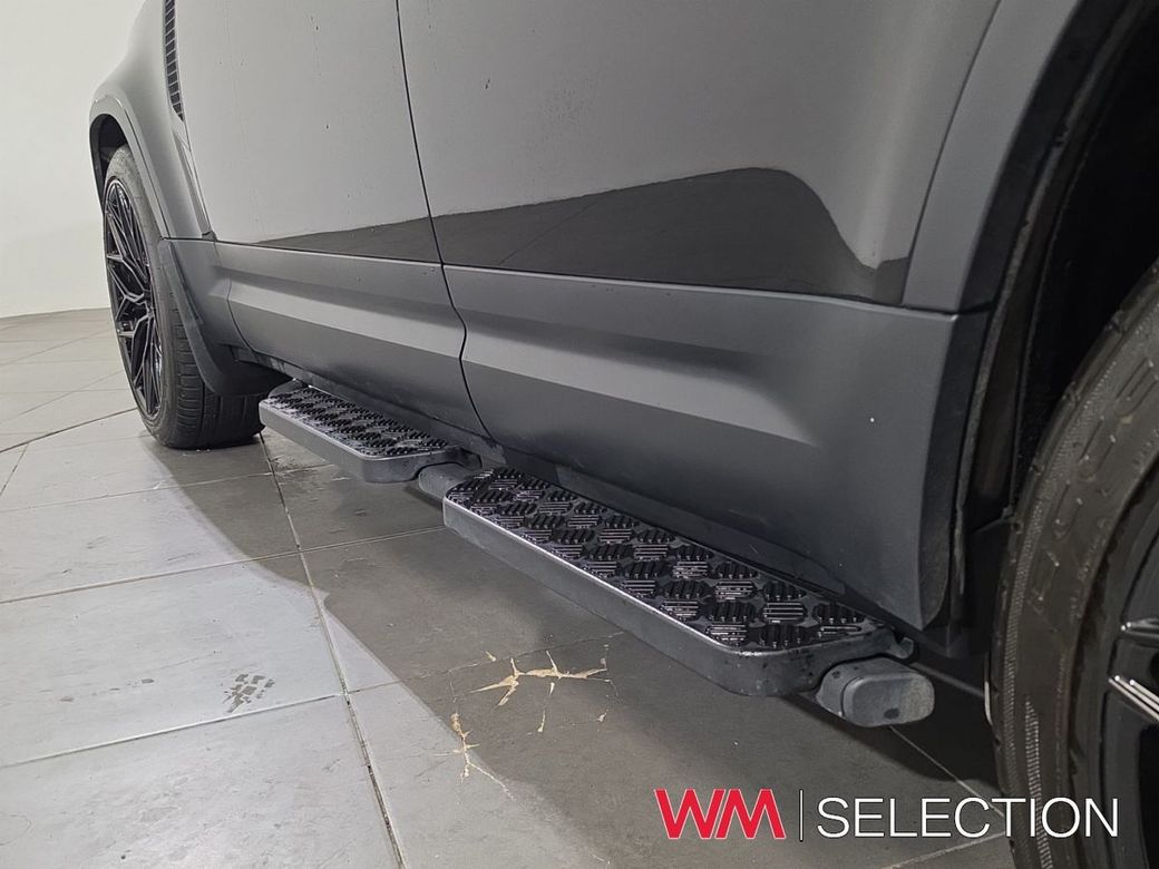 2023 Land Rover Defender