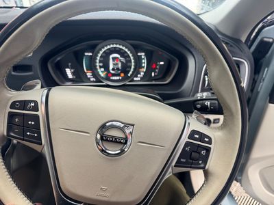 2018 Volvo V40