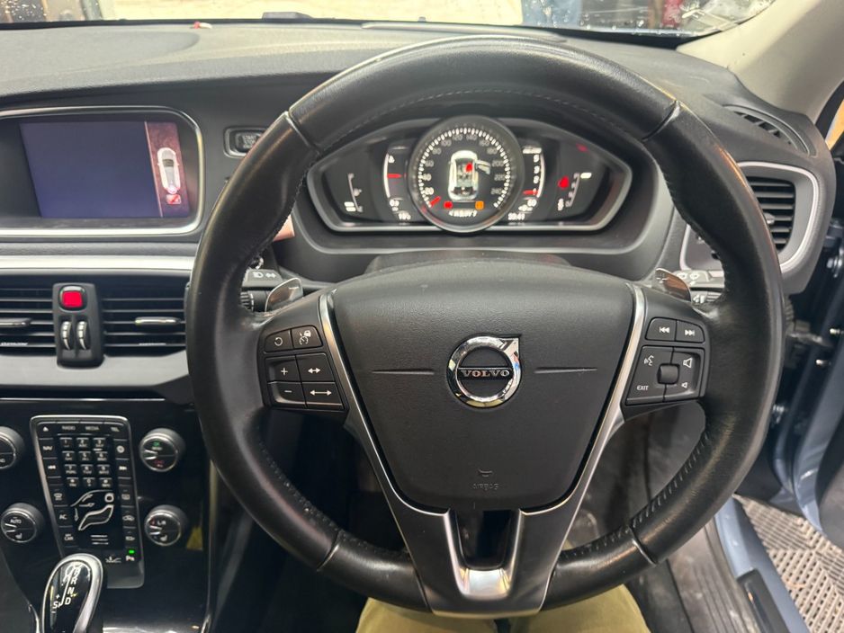2018 Volvo V40