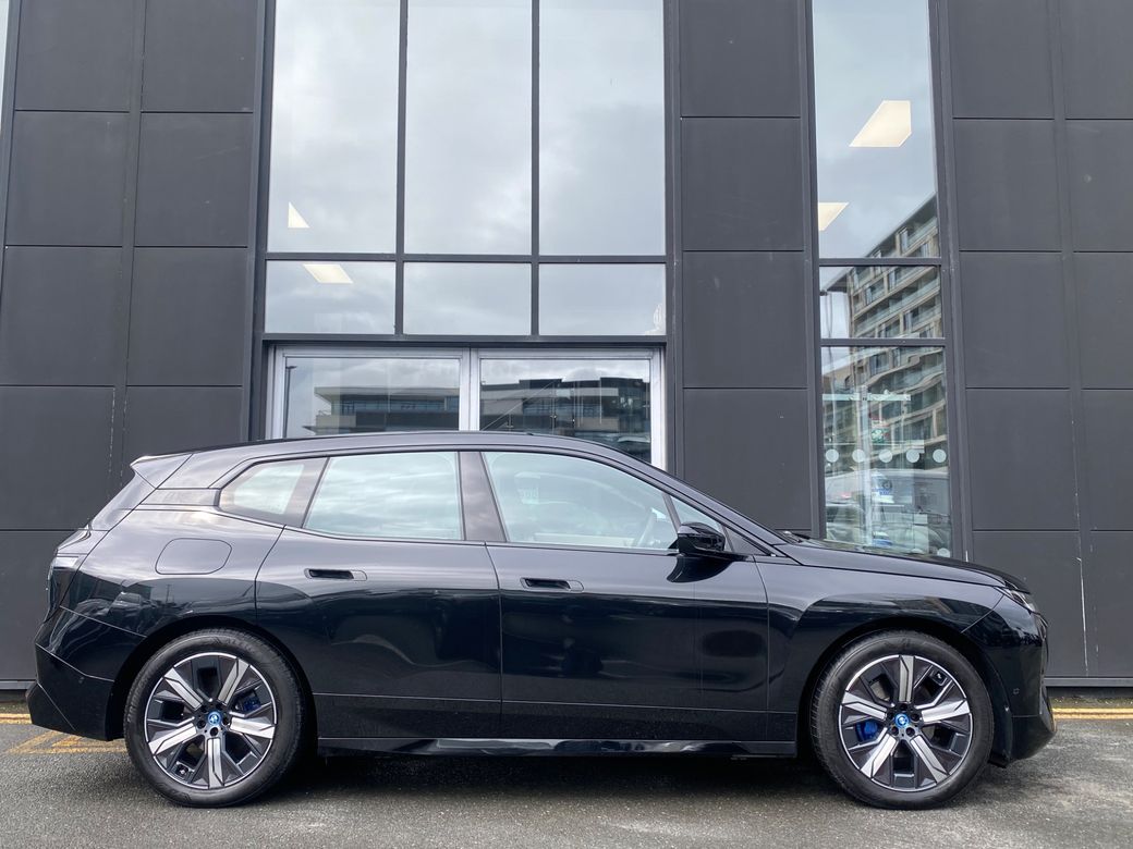 2024 BMW iX