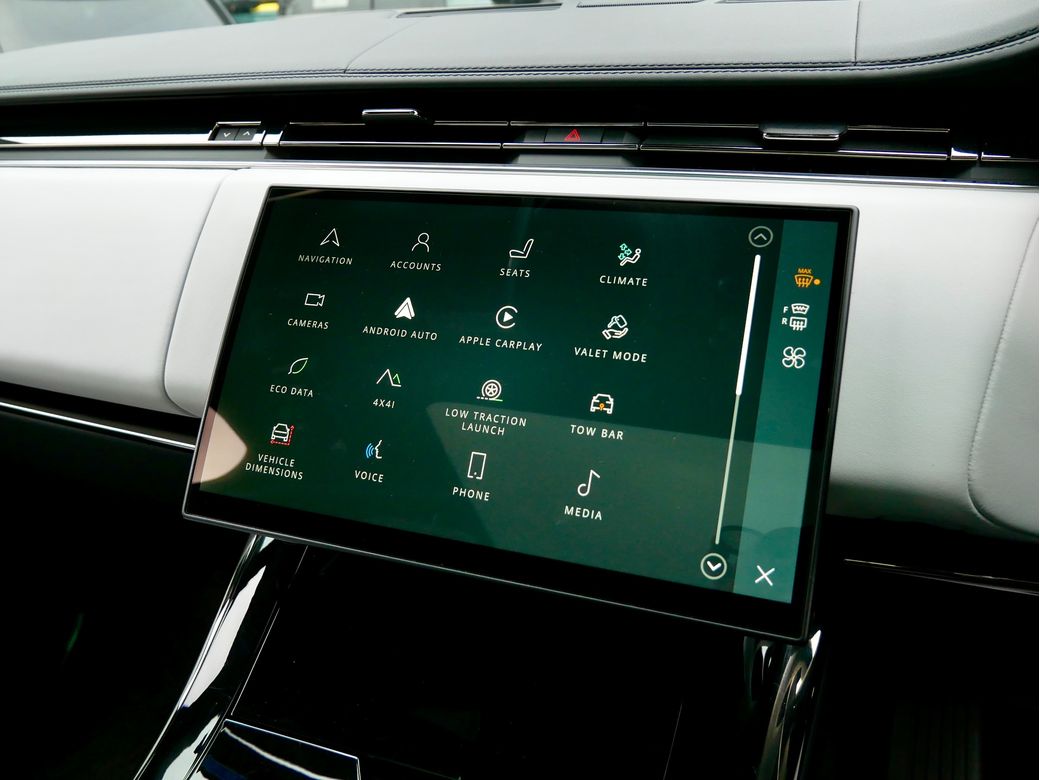 2025 Land Rover Range Rover Sport