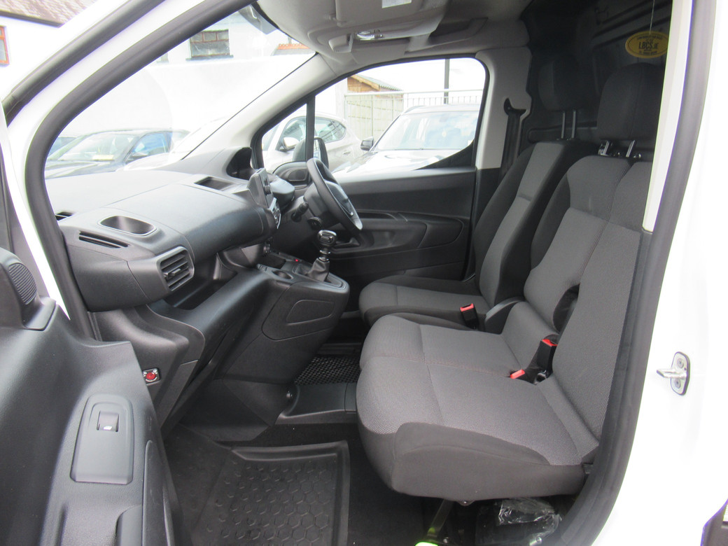 2022 Peugeot Partner