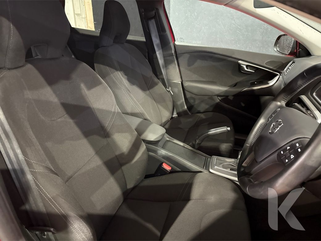 2018 Volvo V40