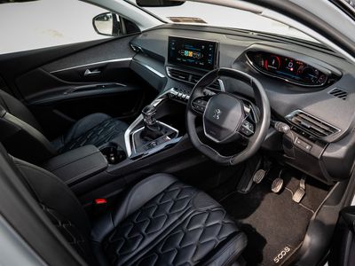 2021 Peugeot 5008