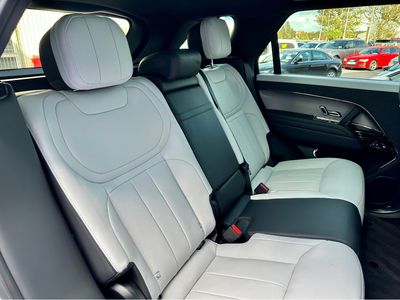 2025 Land Rover Range Rover Sport