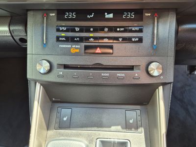 2015 Lexus IS 300h