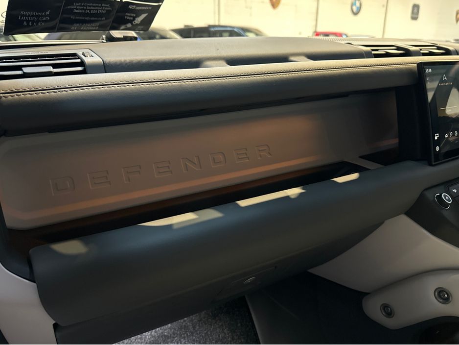 2025 Land Rover Defender