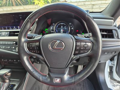 2021 Lexus ES 300h
