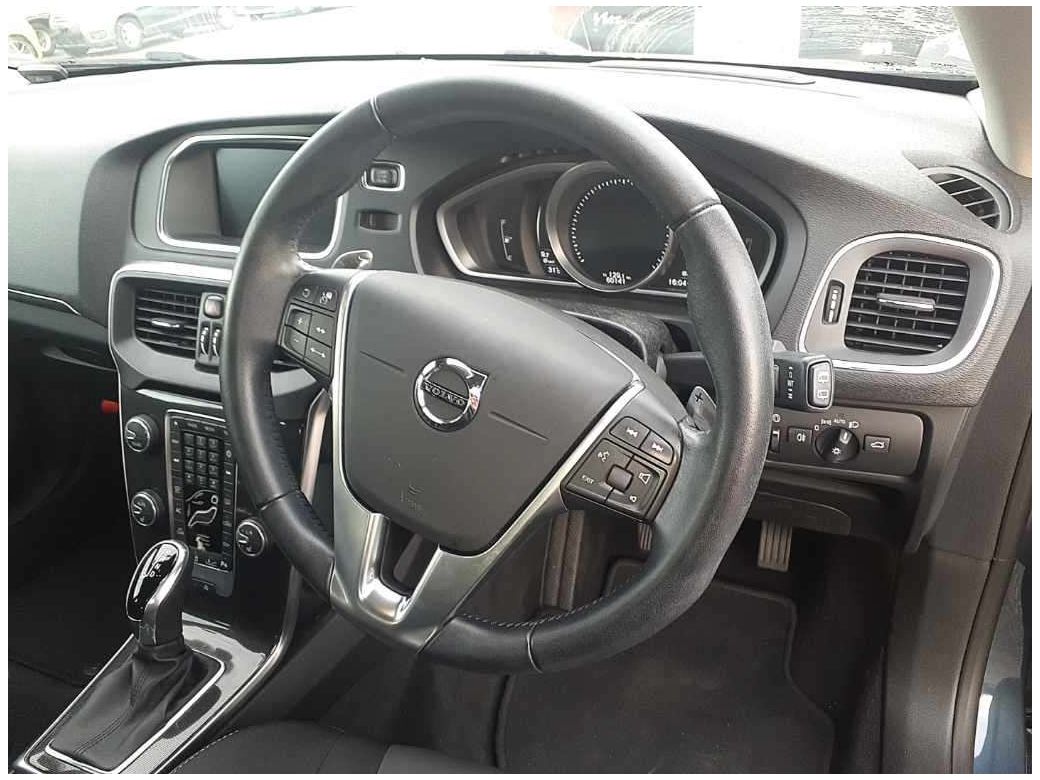 2019 Volvo V40
