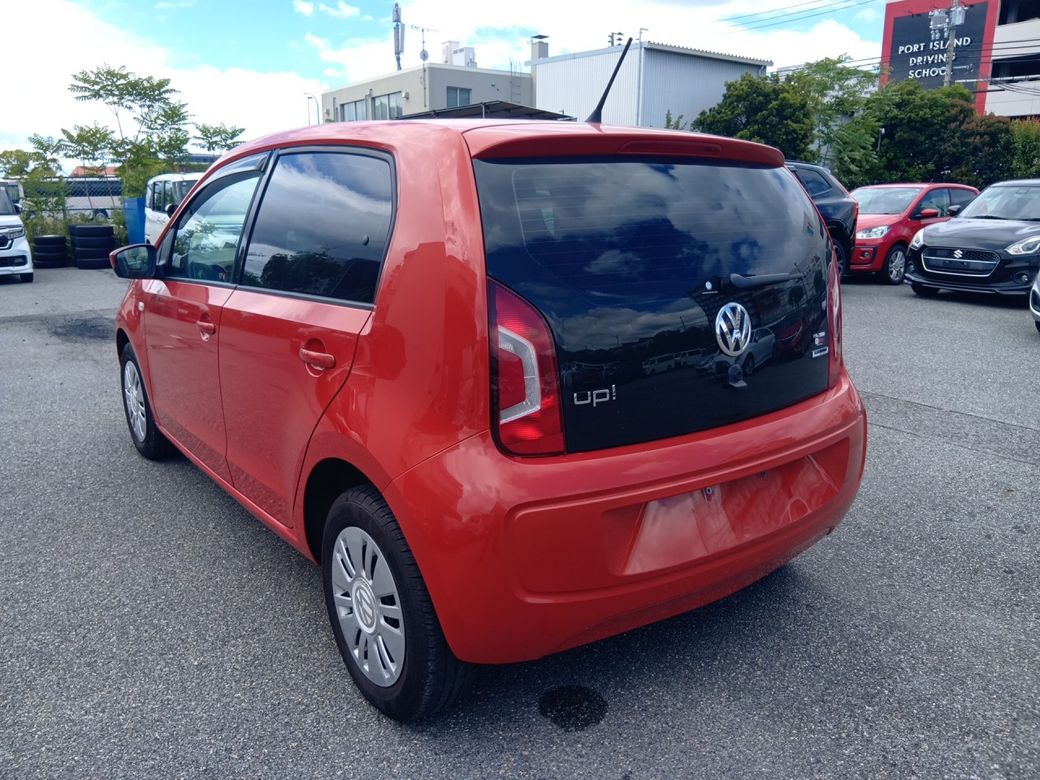 2016 Volkswagen up!
