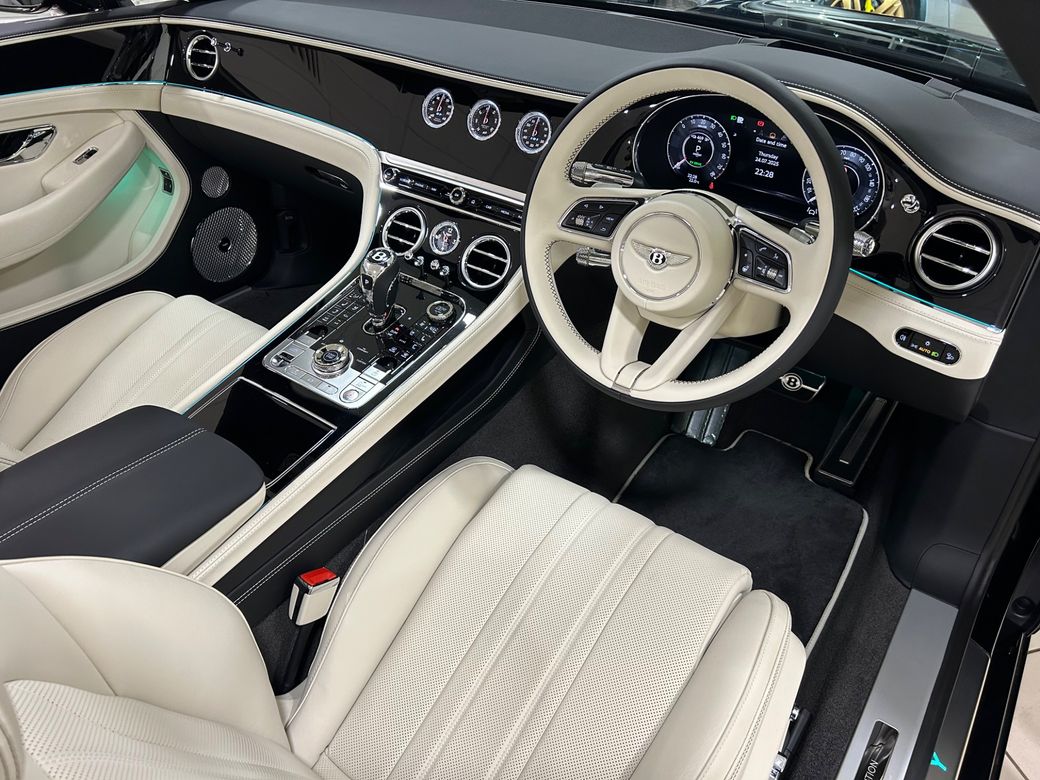 2025 Bentley Continental