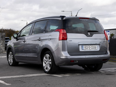 2015 Peugeot 5008