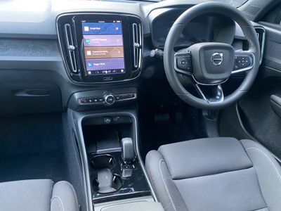 2023 Volvo XC40
