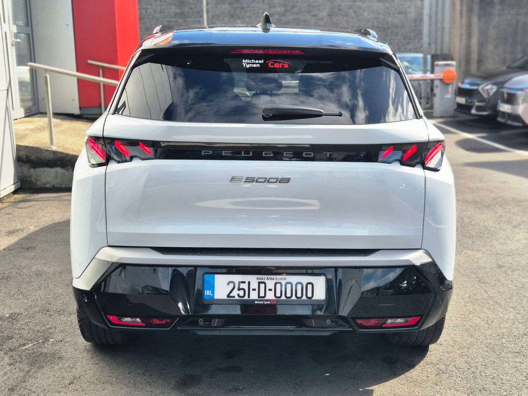 2025 Peugeot 5008