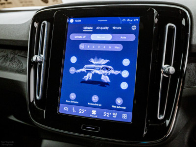 2023 Volvo XC40