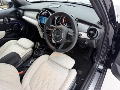 2022 Mini Hatch