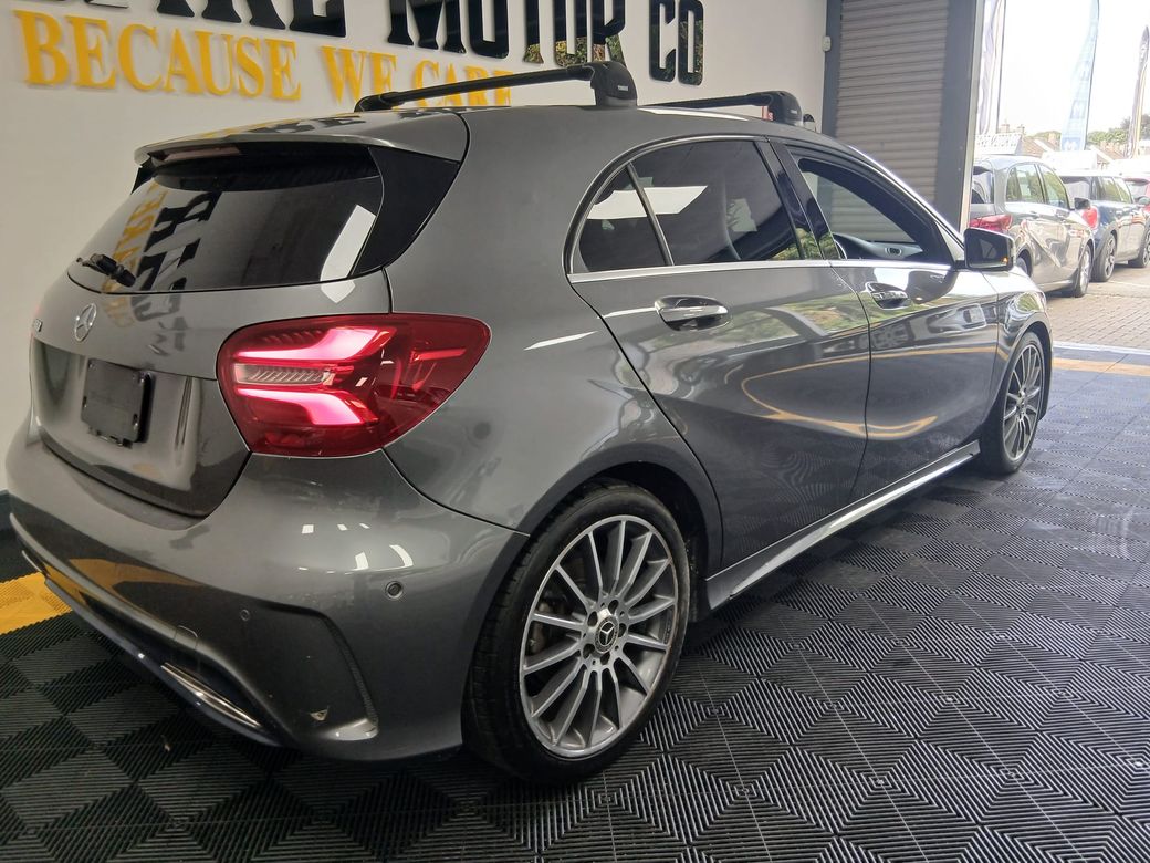 2017 Mercedes-Benz A 180