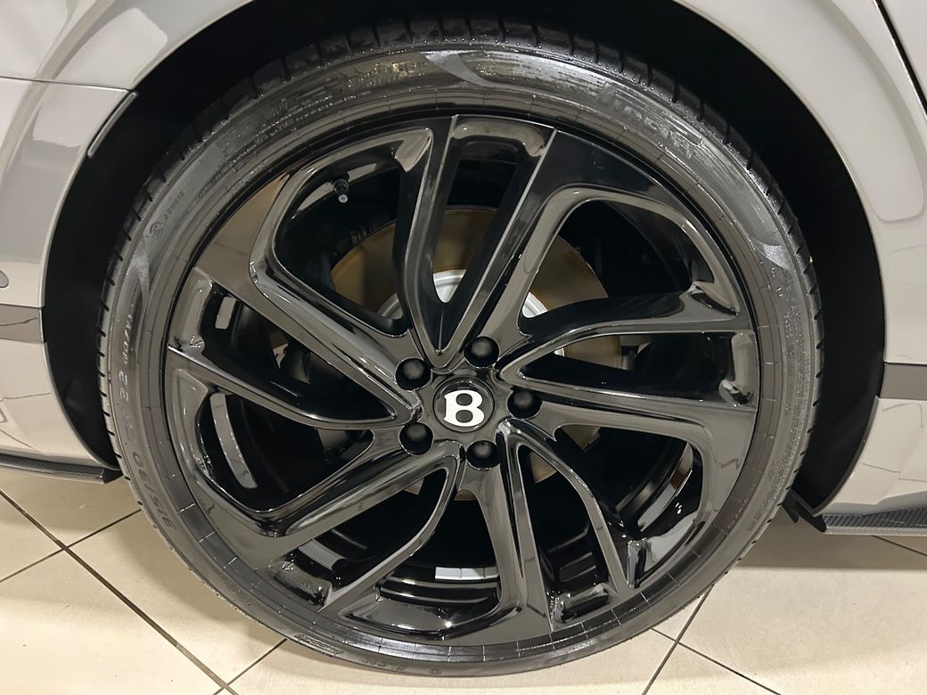 2025 Bentley Flying Spur