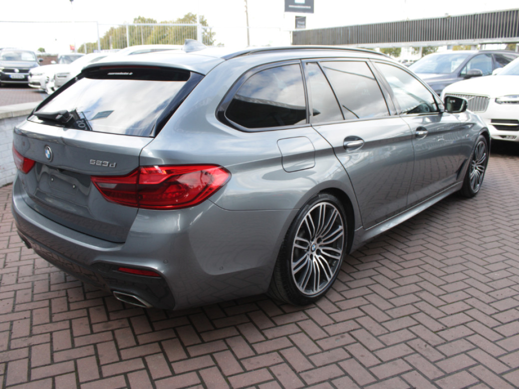 2017 BMW 523
