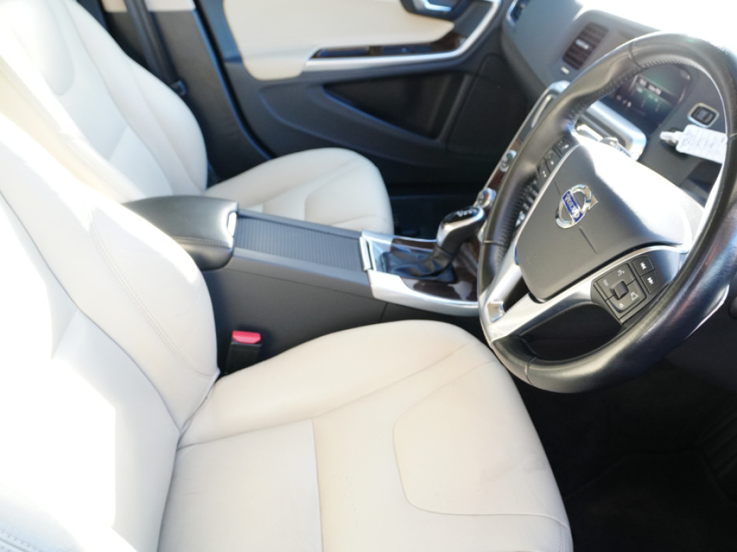 2018 Volvo V60