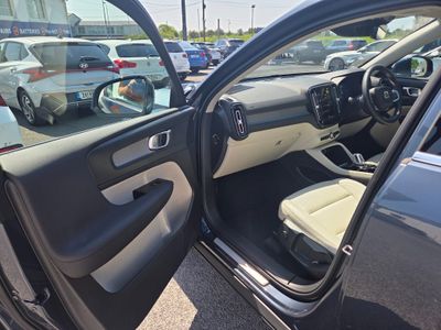2022 Volvo XC40