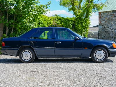 1991 Mercedes-Benz E 300