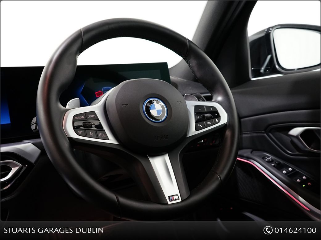 2024 BMW 330