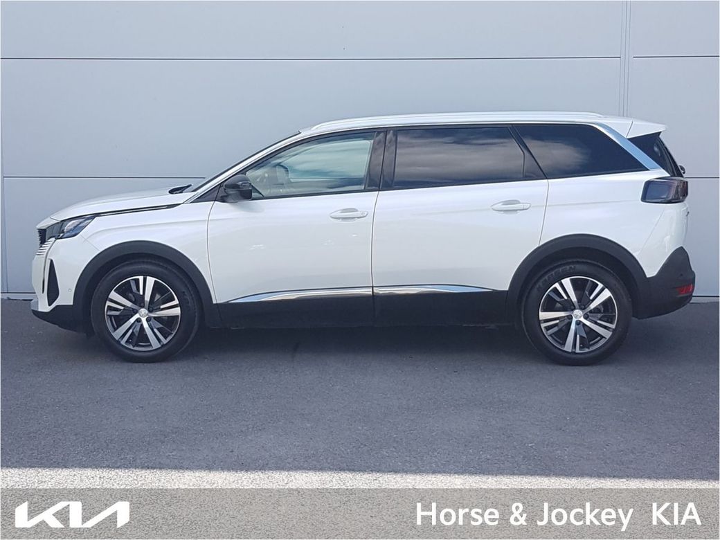 2022 Peugeot 5008