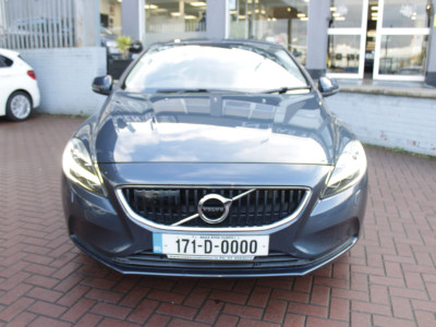 2017 Volvo V40